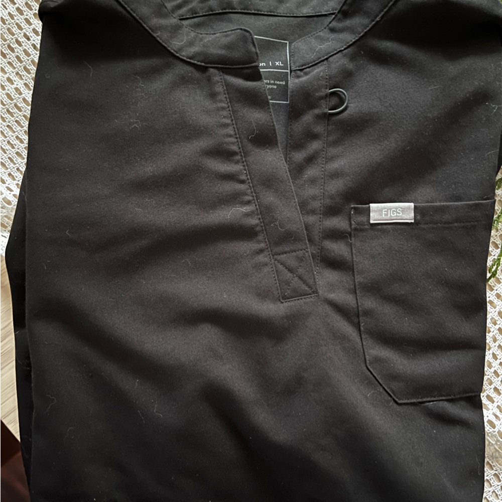 Figs Maternity scrub top